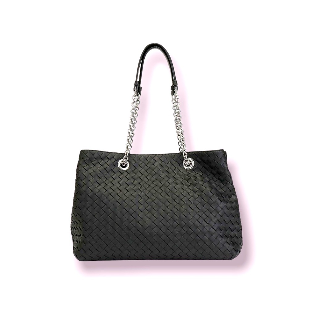 👜 BOTTEGA VENETA medium tote shopping bag in nappa with woven pattern